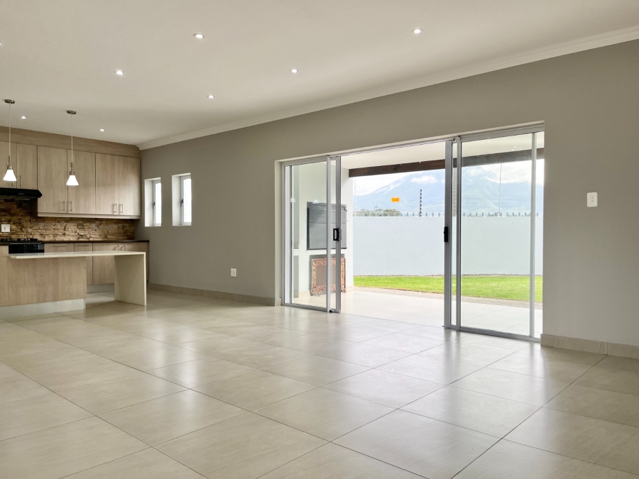 3 Bedroom Property for Sale in Kraaibosch Country Estate Western Cape